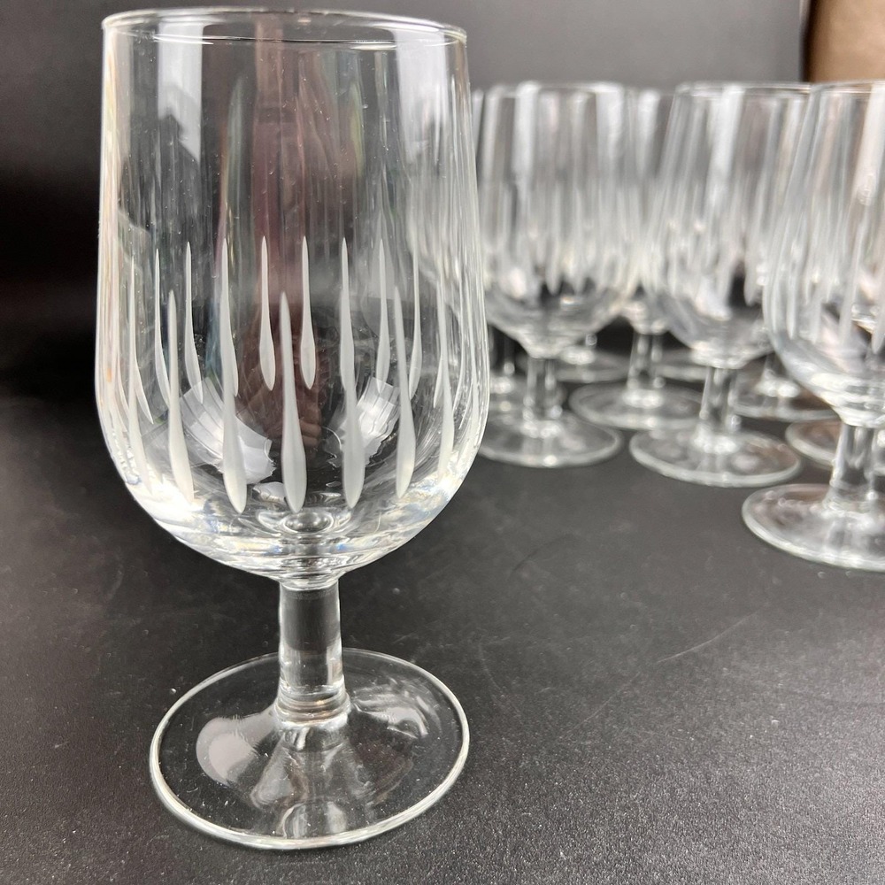Vtg France wine glass water goblet Crystal barware Etched droplet 6" set of 2gl - Picture 6 of 11
